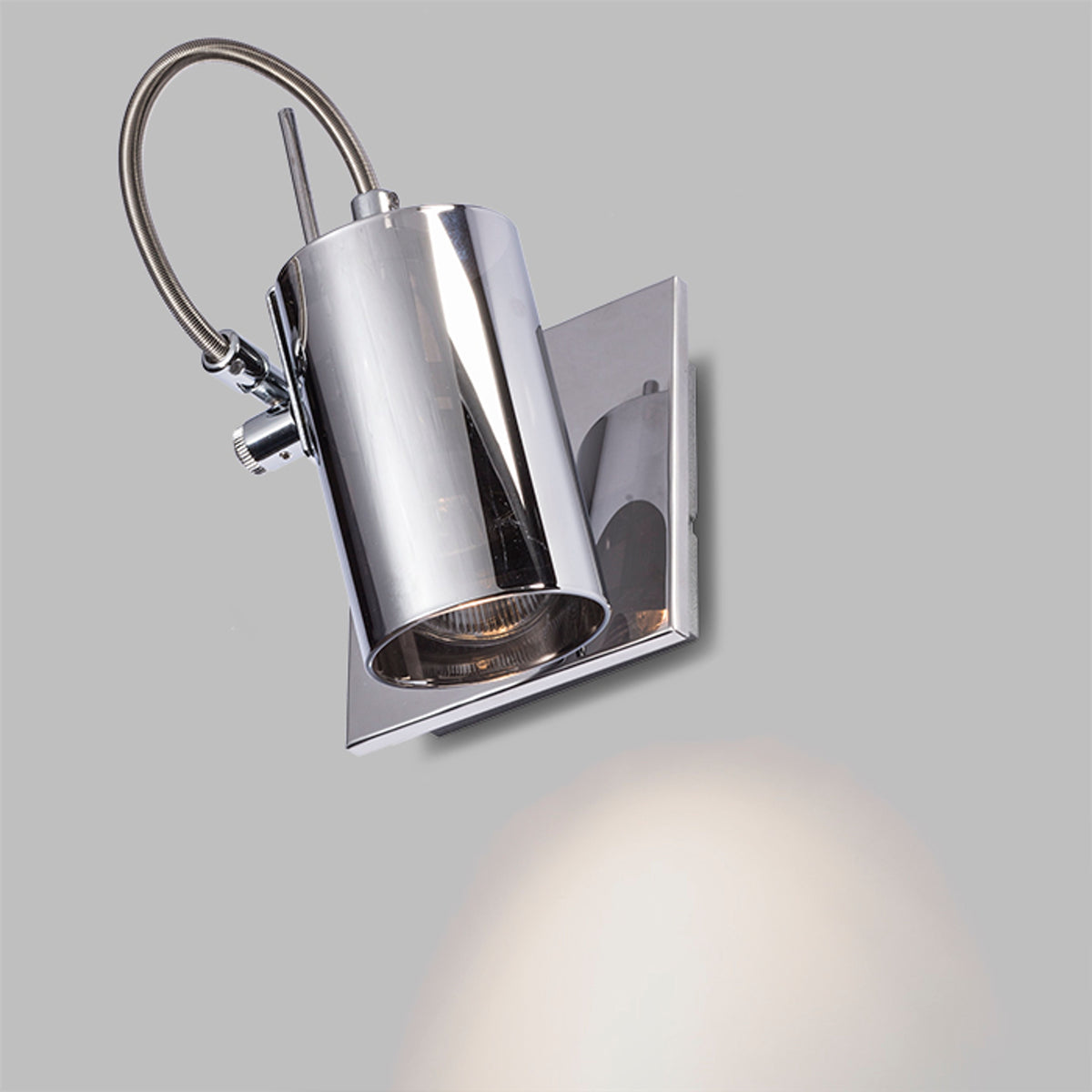 BUGSY | wandlamp van spiegelglas op chromen voet | GU10 | met of zonder lichtbron