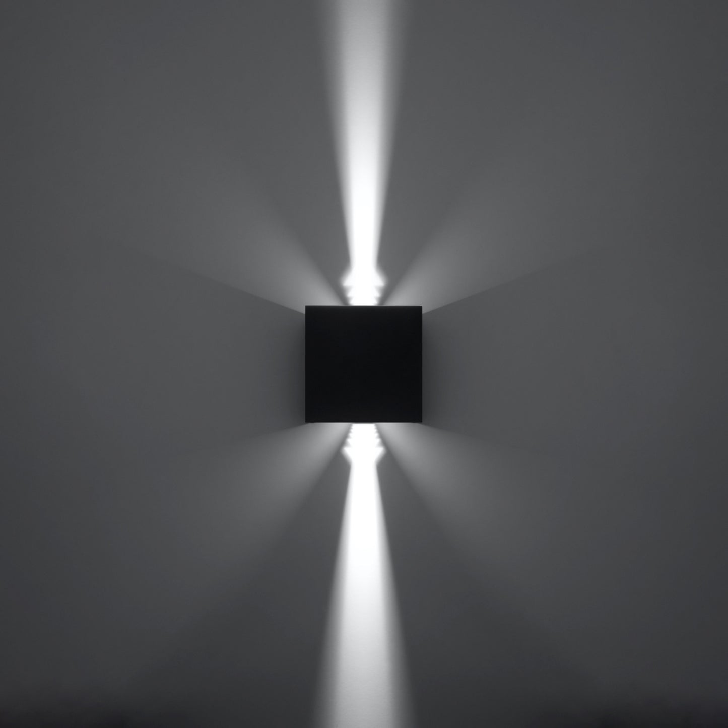 LUCA vierkante wandlamp zwart led ip54