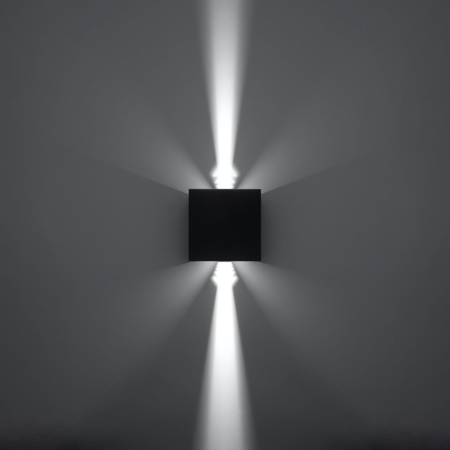 LUCA vierkante wandlamp zwart led ip54