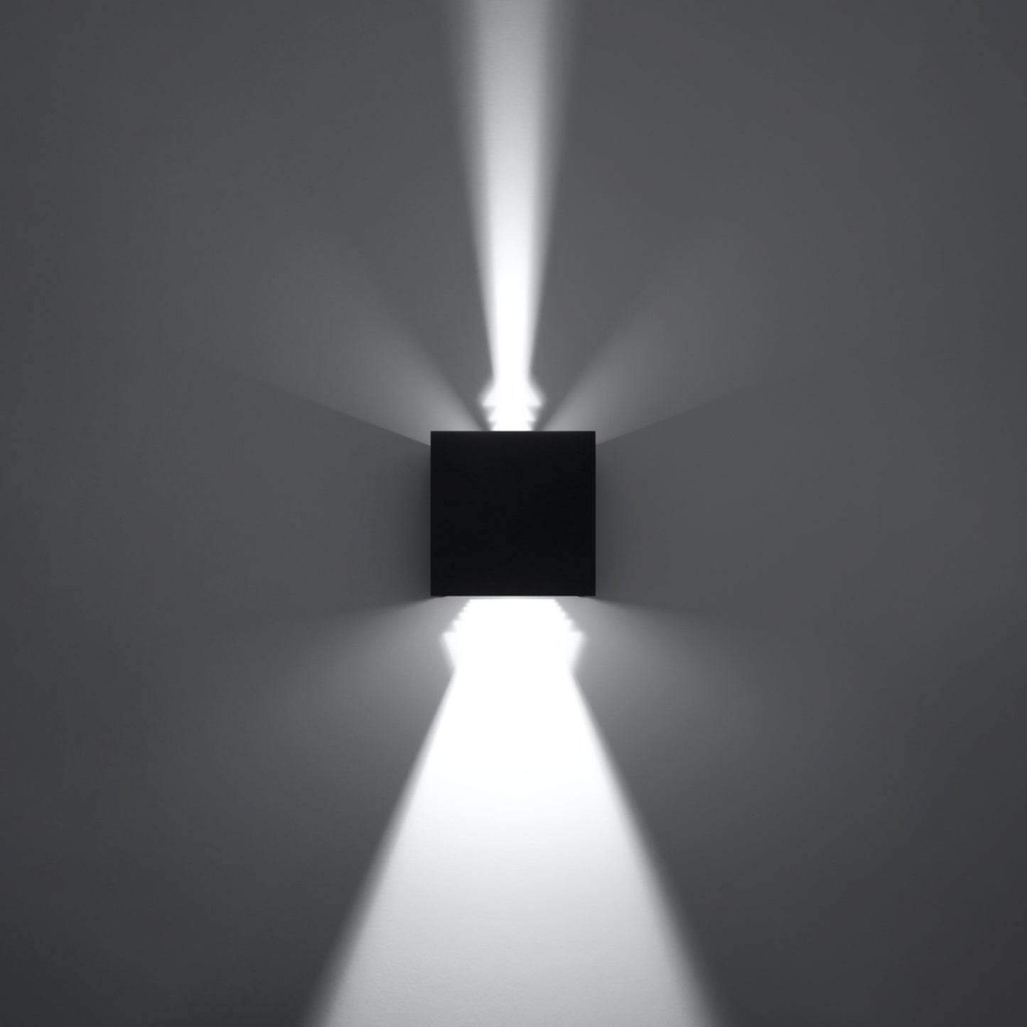 LUCA vierkante wandlamp zwart led ip54