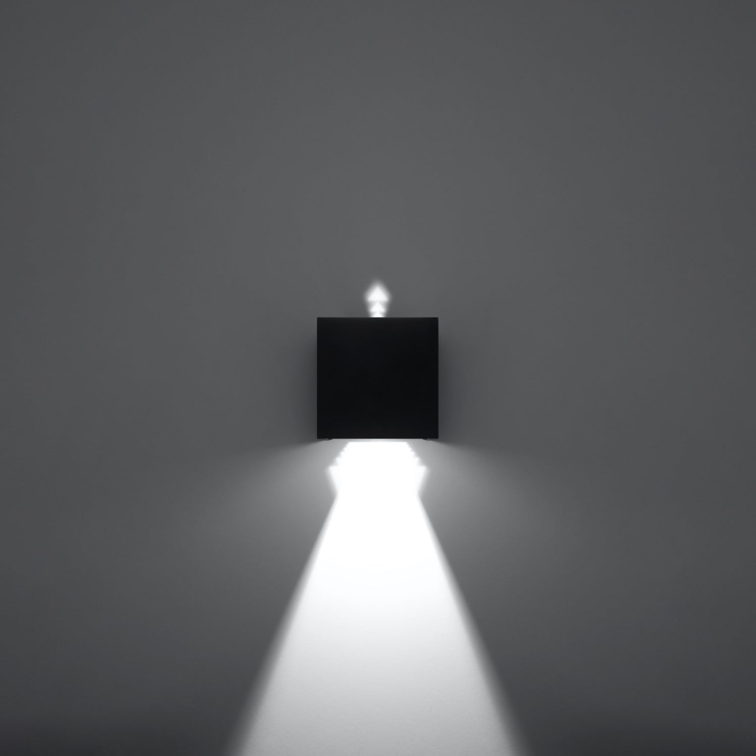 LUCA vierkante wandlamp zwart led ip54