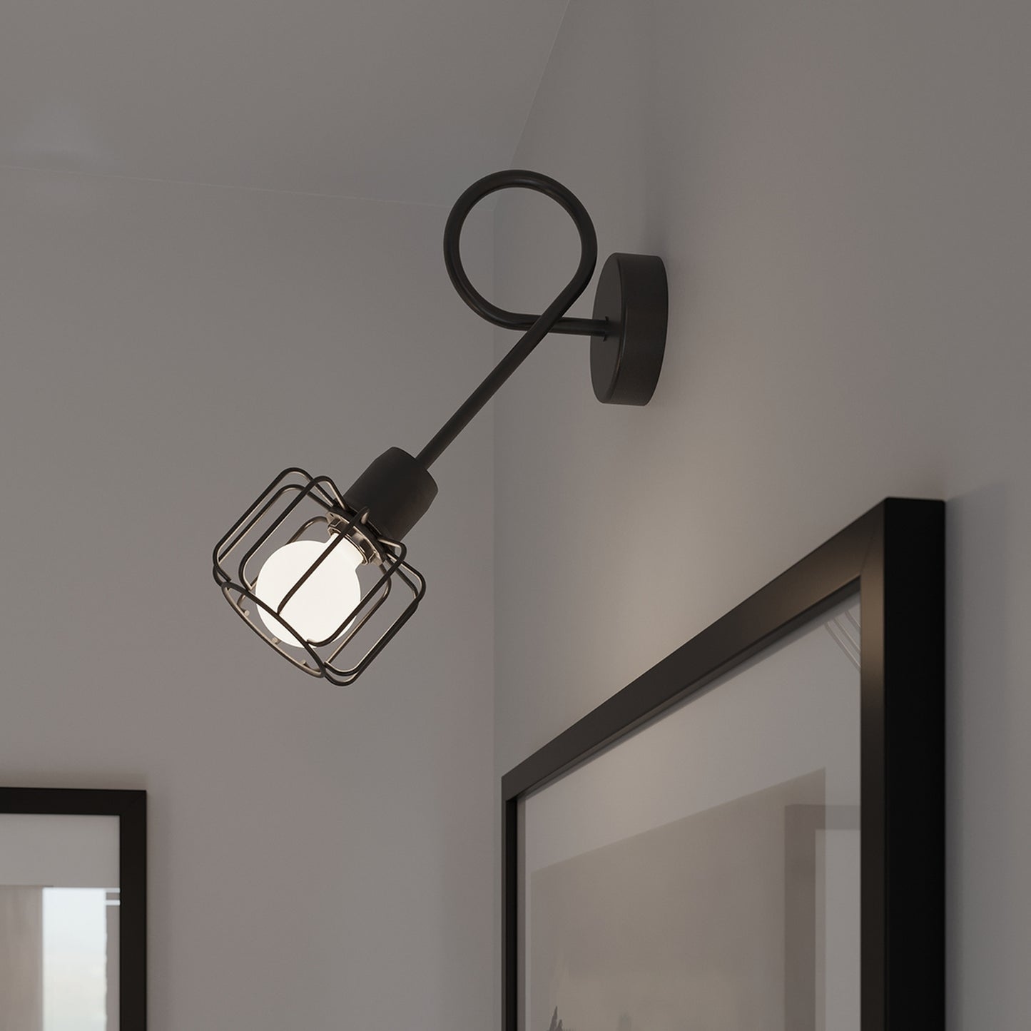BELUCI wandlamp zwart klein