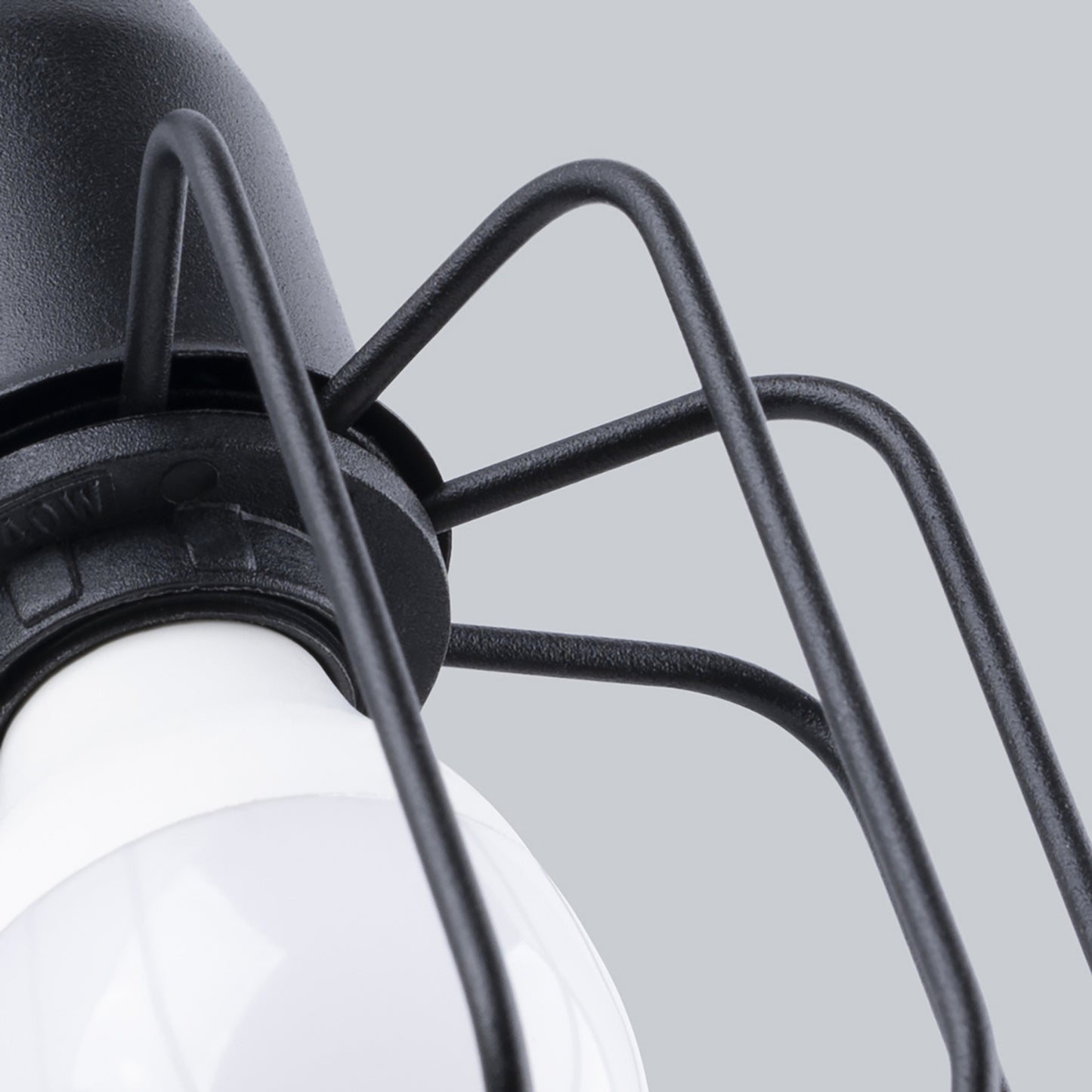 BELUCI wandlamp zwart groot