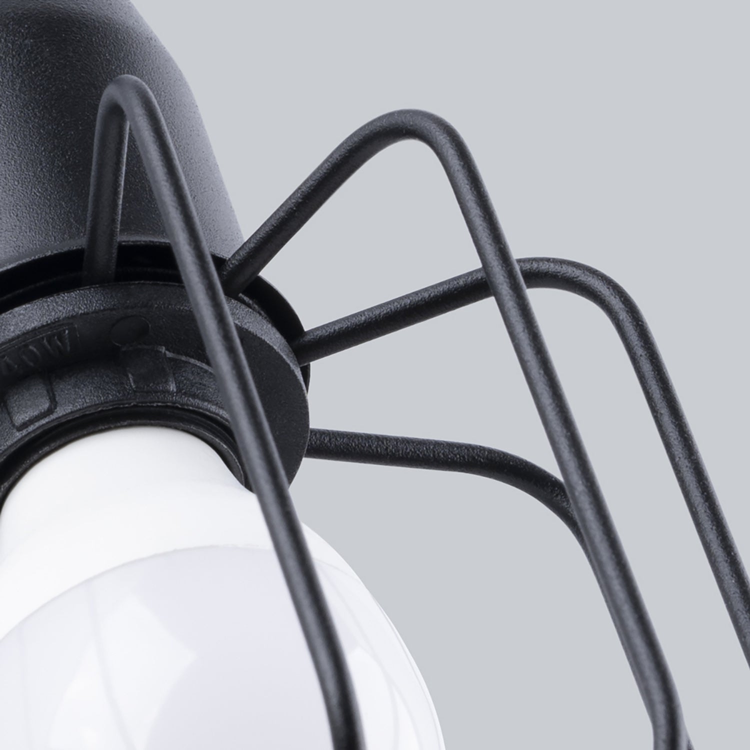 BELUCI wandlamp zwart groot