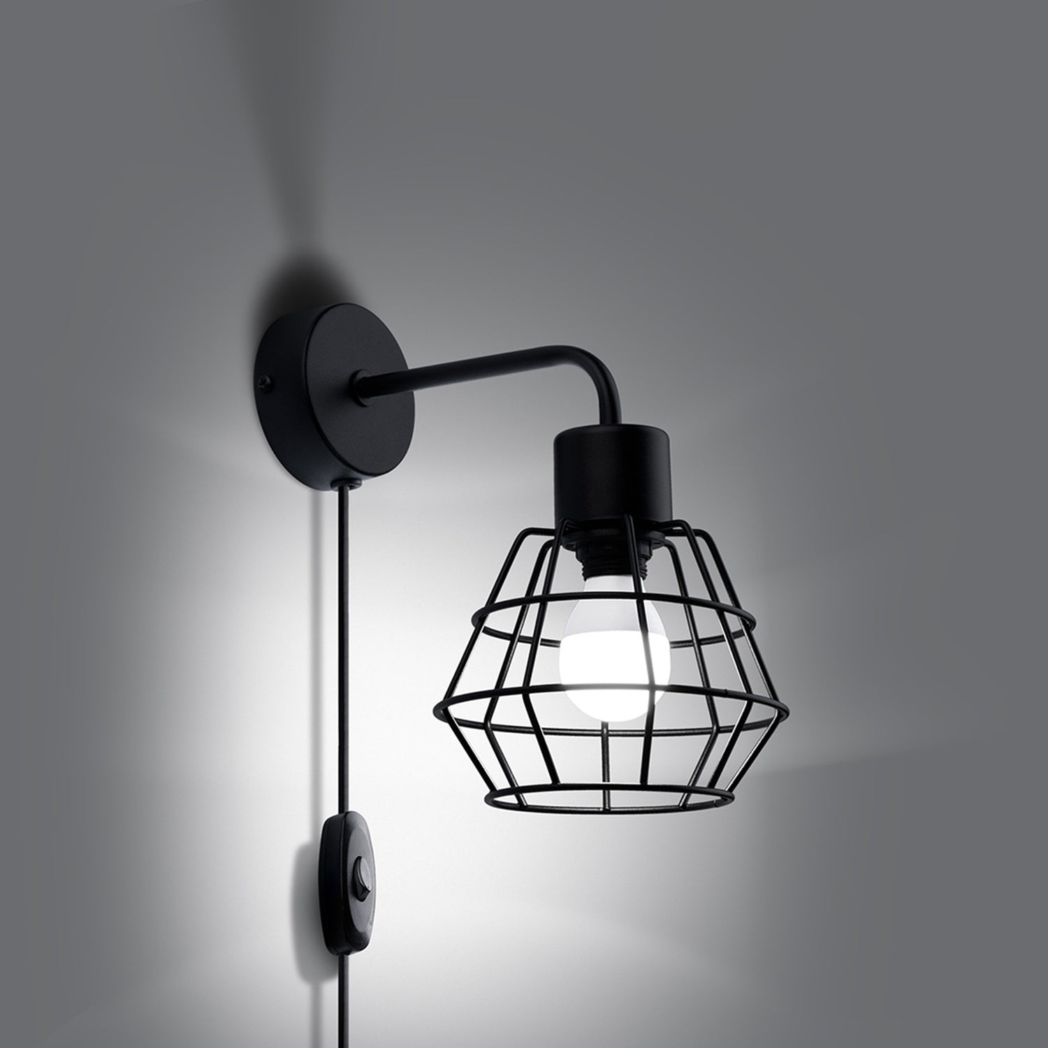 SUBA geometrische wandlamp zwart
