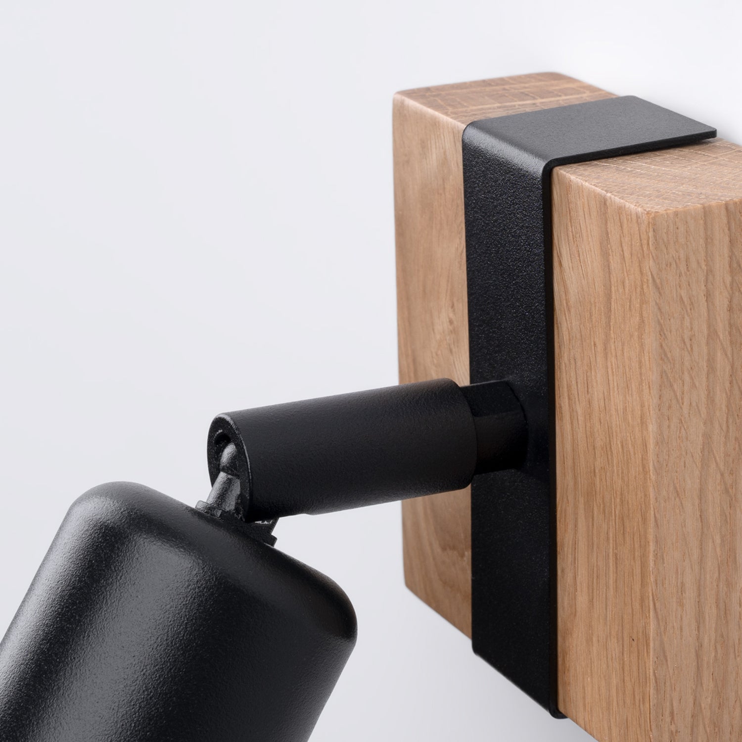 ZUCA design wandlamp zwart hout