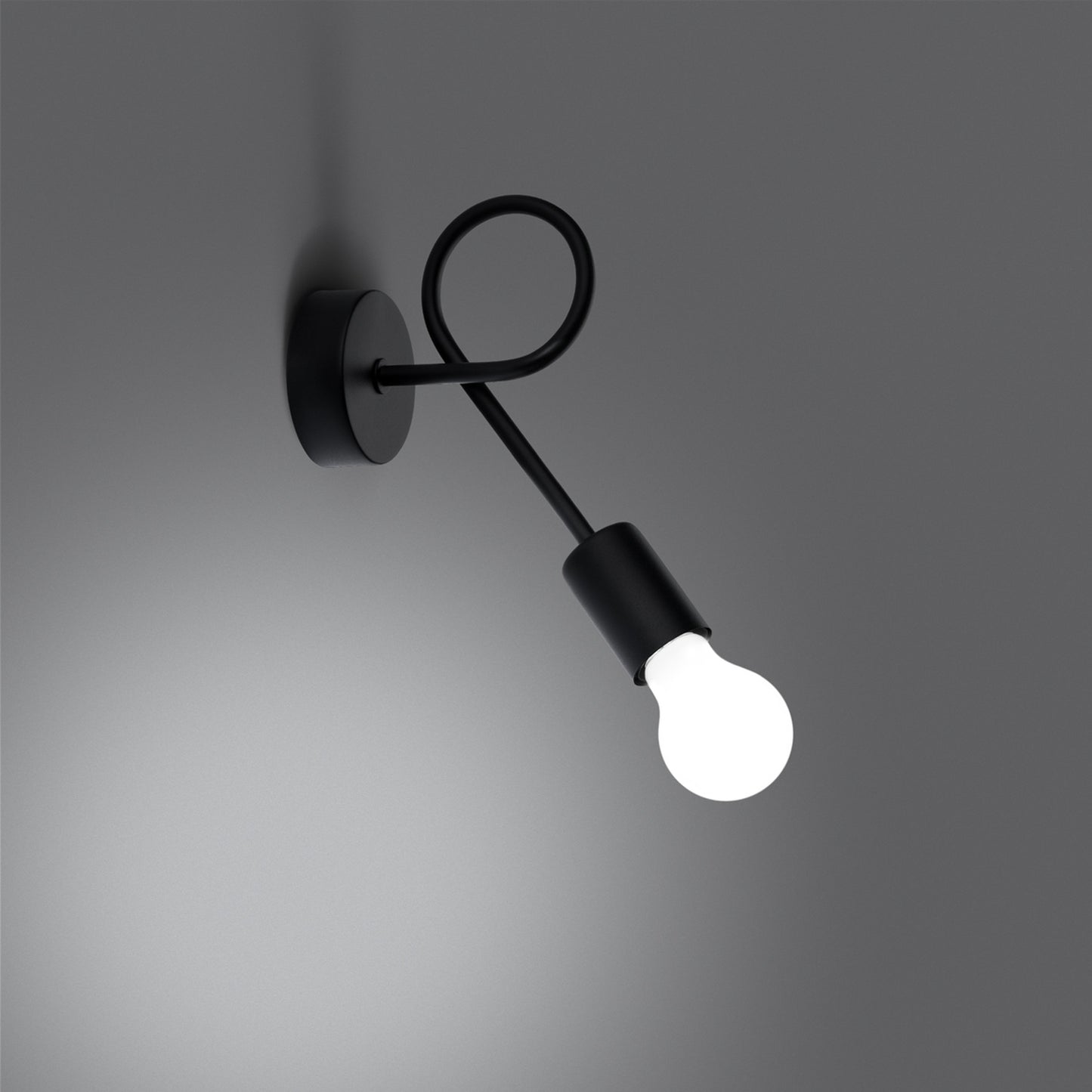 LEVAR design wandlamp zwart