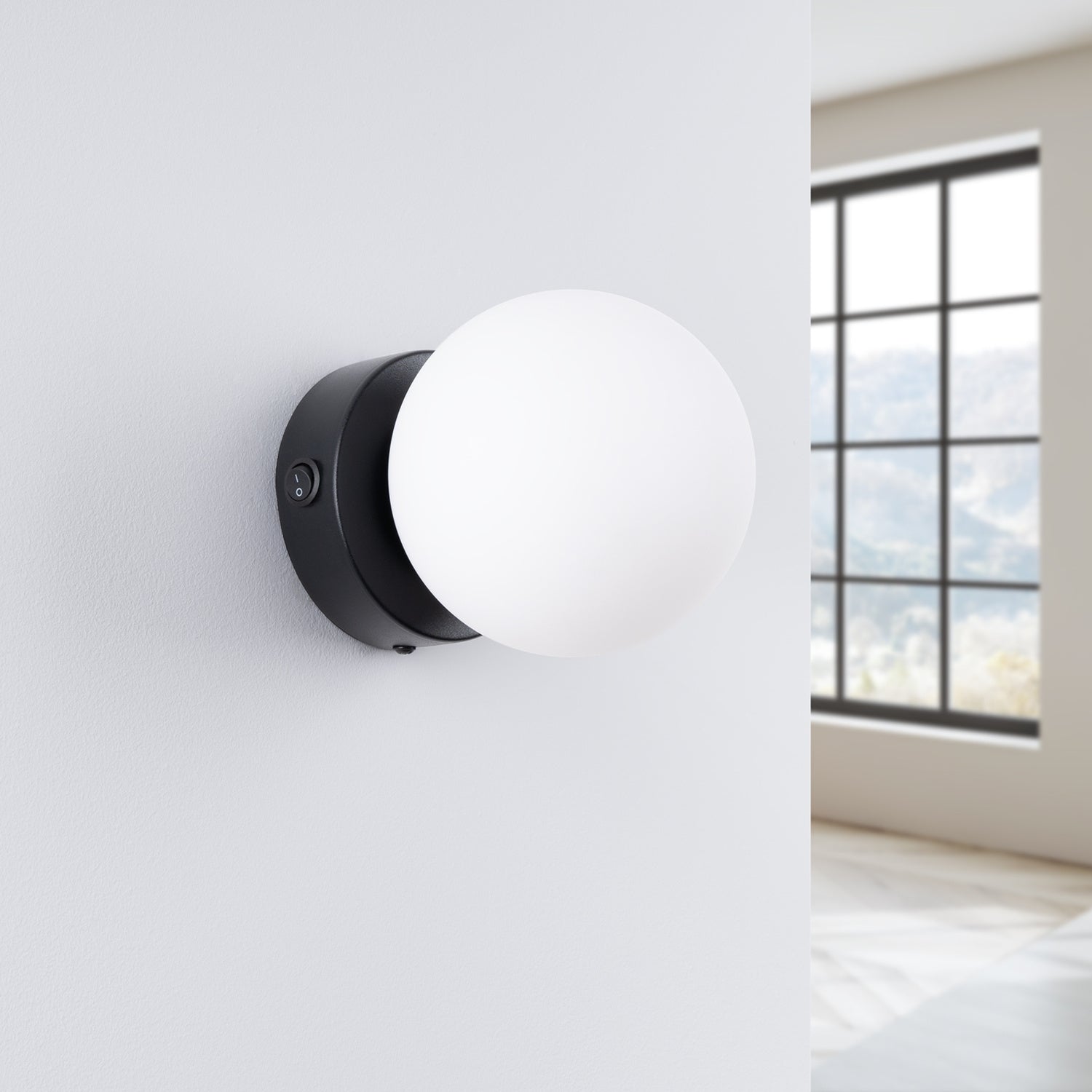 YOLI ronde wandlamp zwart