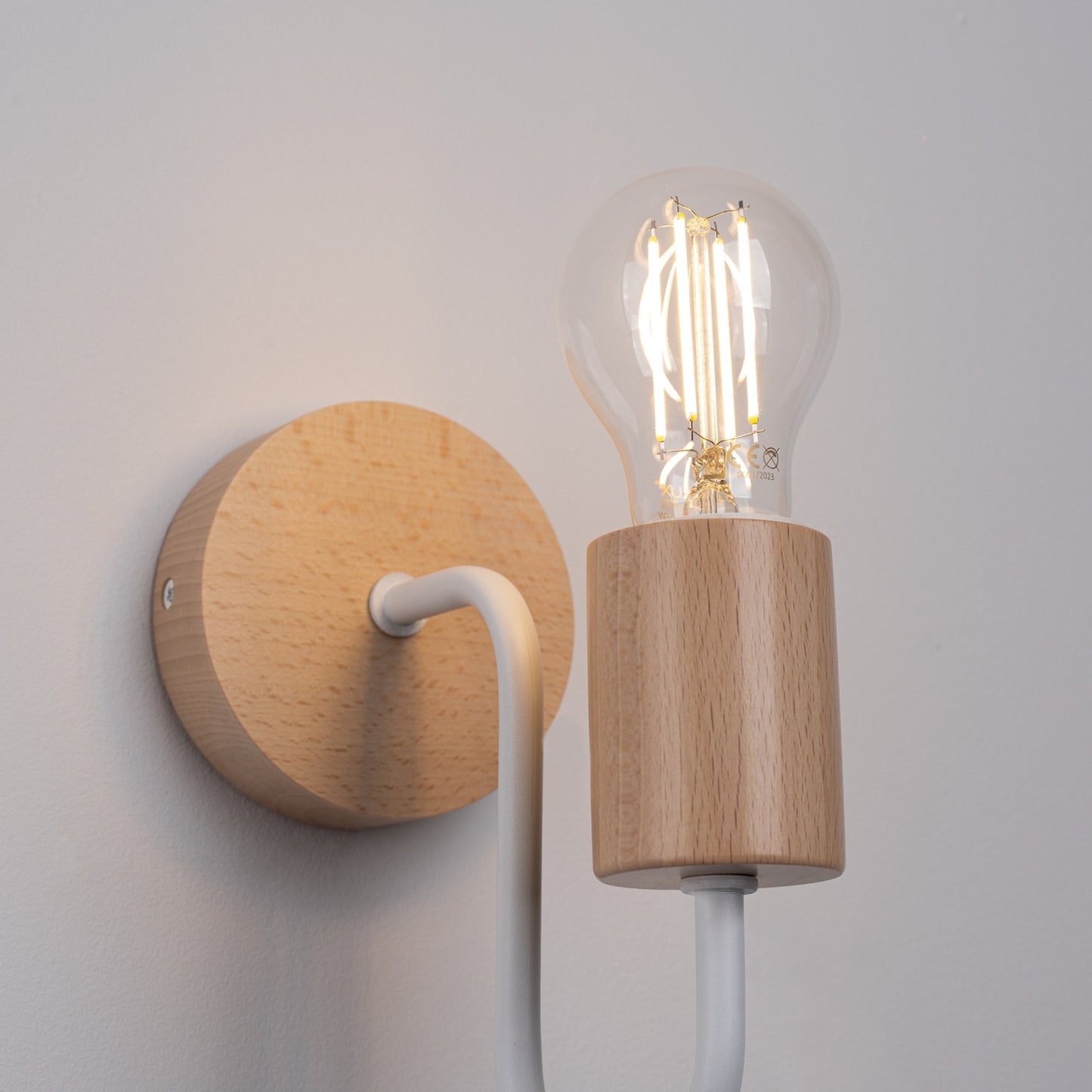TIMBO geometrische wandlamp wit/naturel hout