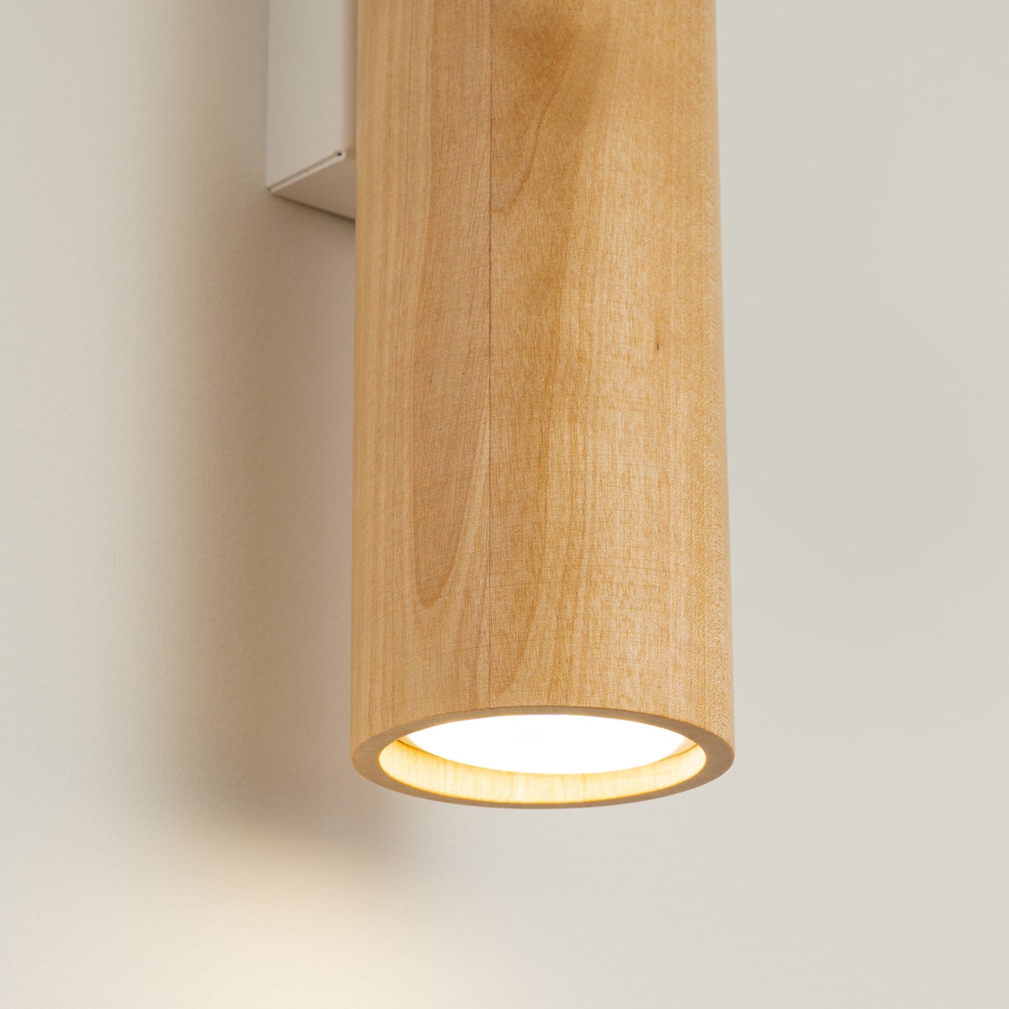 LINO cilindrische wandlamp naturel hout/wit