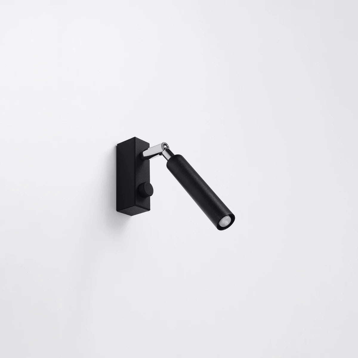 Focus One | wall light | G9 in white or black