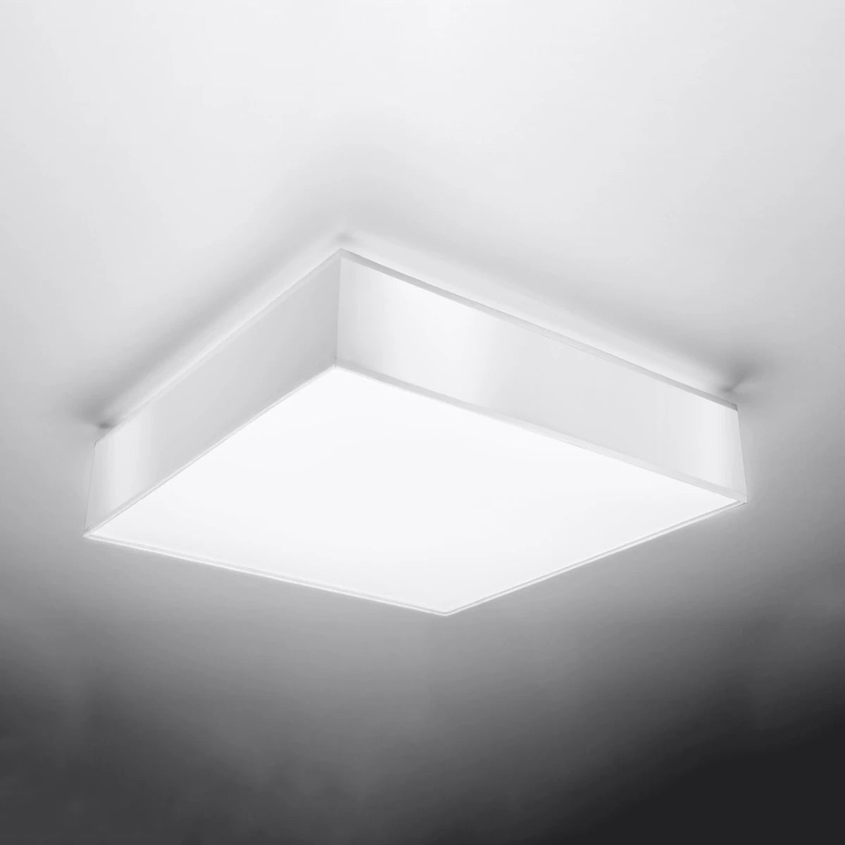 Forma Plain | Square ceiling lamp | Minimalist design