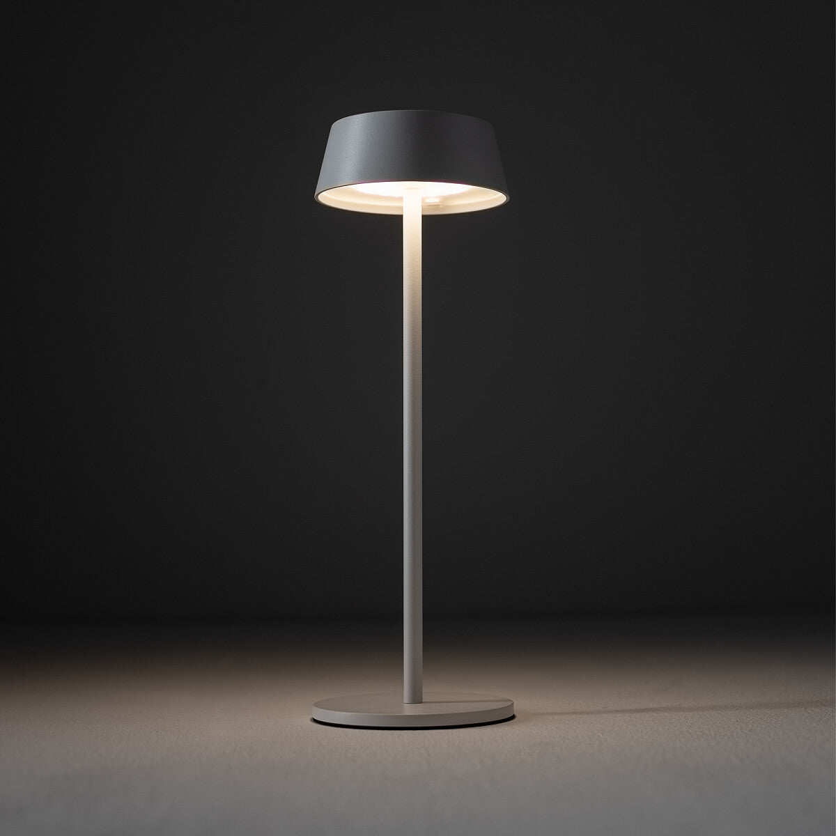 Lumexa Outdoor Design – Oplaadbare Draagbare Lamp IP54