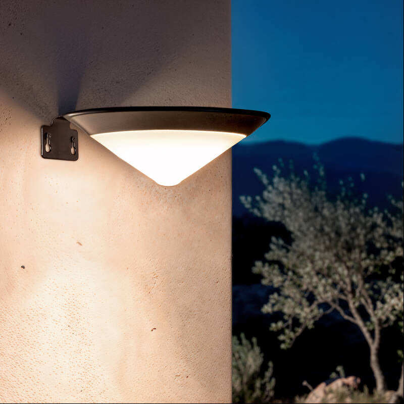 Tucsano solar wandlamp aluminium gevel