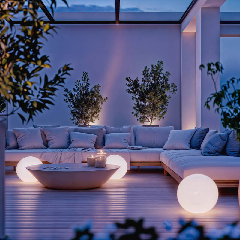 Sferaro solar lichtbol in de tuin