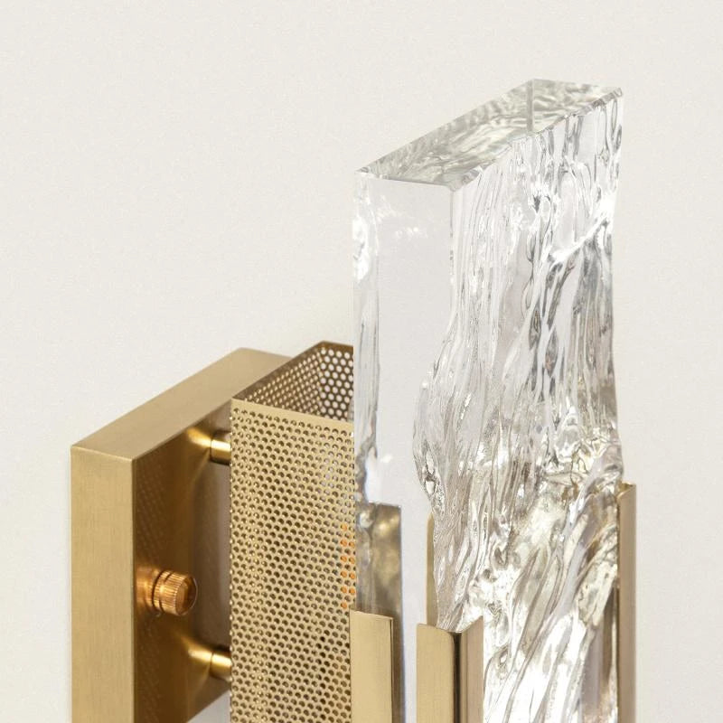 Glamaro | sculpturale wandlamp | metaal en getextureerd glas | goud E14