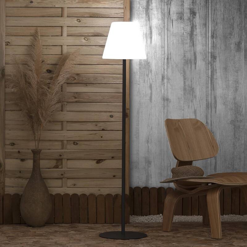 Larsaro solar staande lamp sfeerbeeld tuin