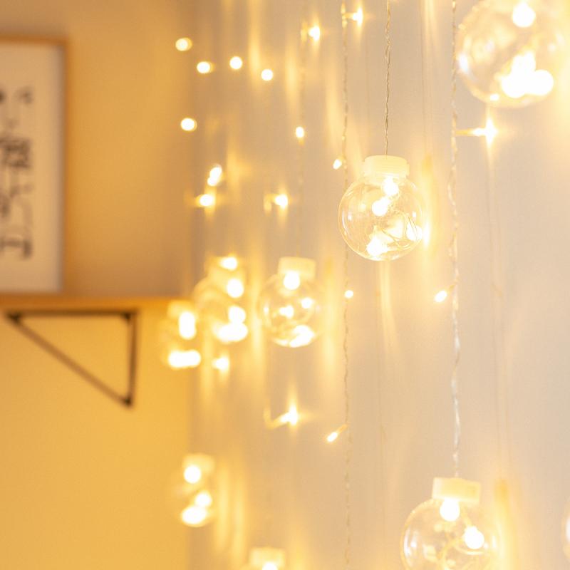 LED světelný závěs s koulemi 2,5 m | 3,6 W | 480 lm | IP44