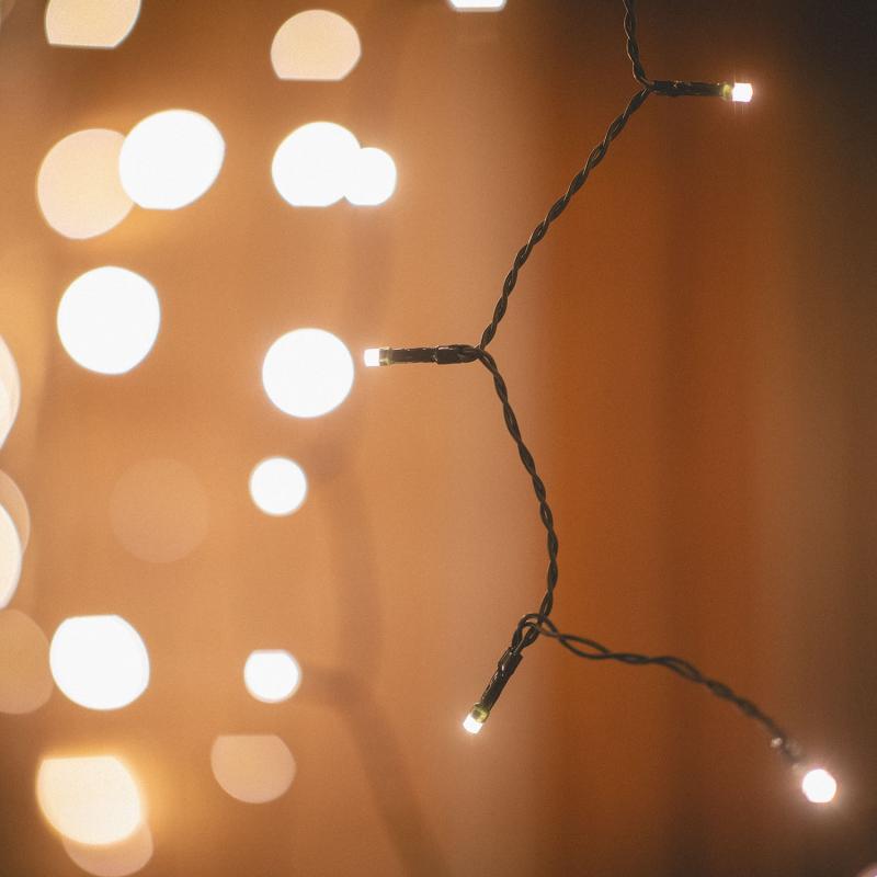 LED-es fényfüggöny 3 m | 100 LED | fekete kábel | IP44