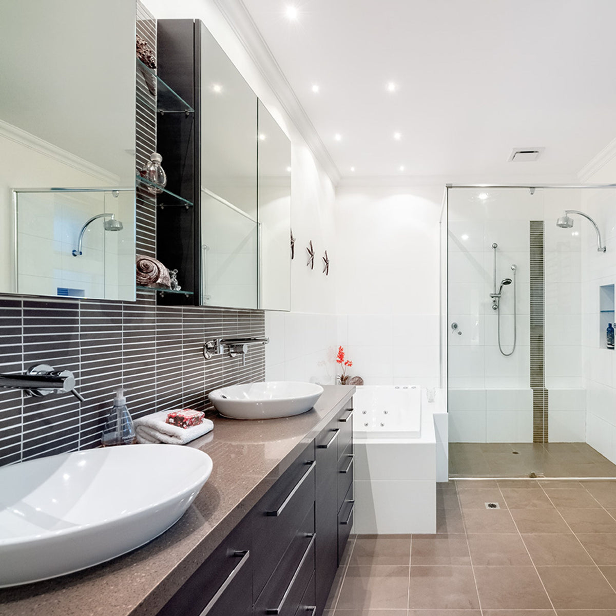BELLA LED | faretto da incasso per bagno | LED integrato 11 W 3000 K | IP65 bianco