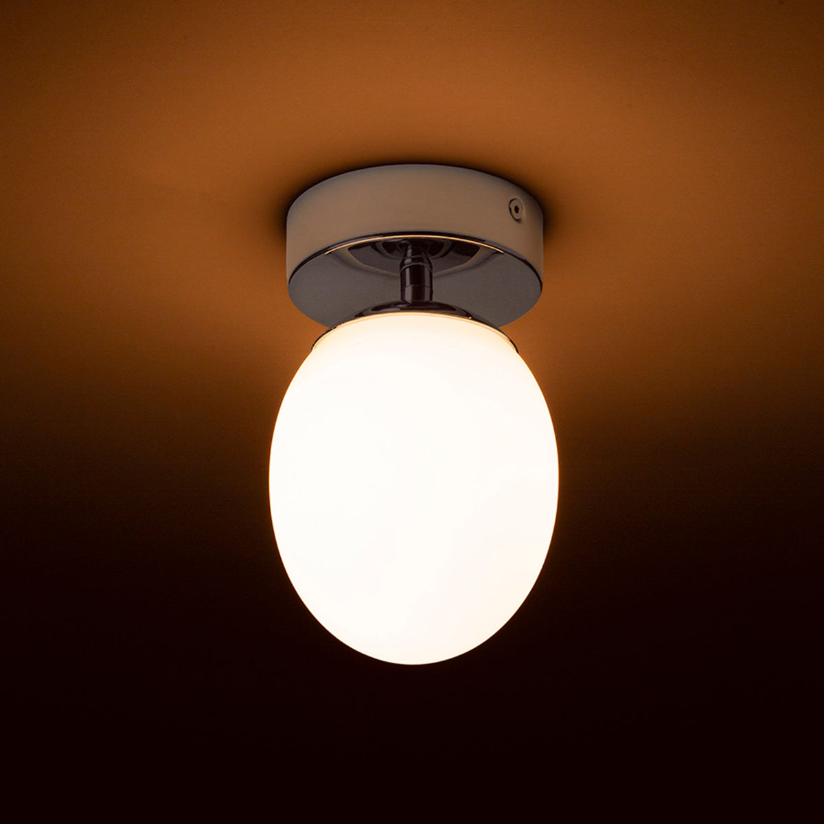MERINGUE 11 | oval taklampe til bad | G9 | opalglass med krom | IP44 | med eller uten lyskilde