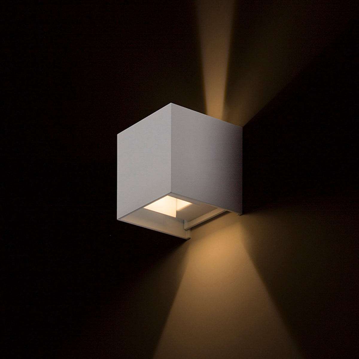 TITO SQ DIMM | dimbare buiten wandlamp up-down | LED 3W 500lm 3000K | IP65 | wit