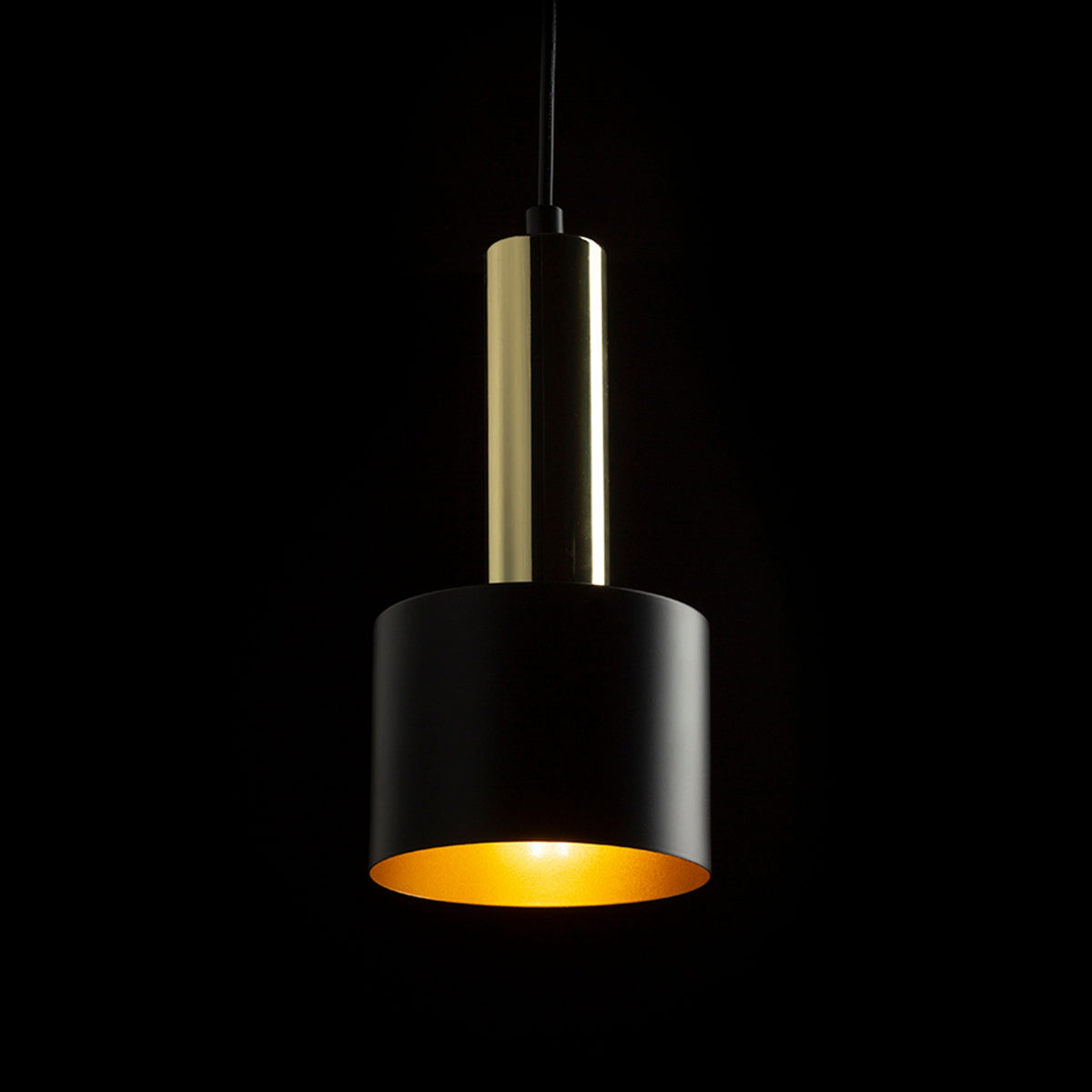 GIULIA 12 | kleine metalen hanglamp met textielkabel | E27 | 12 cm | wit of zwart met messing | met of zonder lichtbron