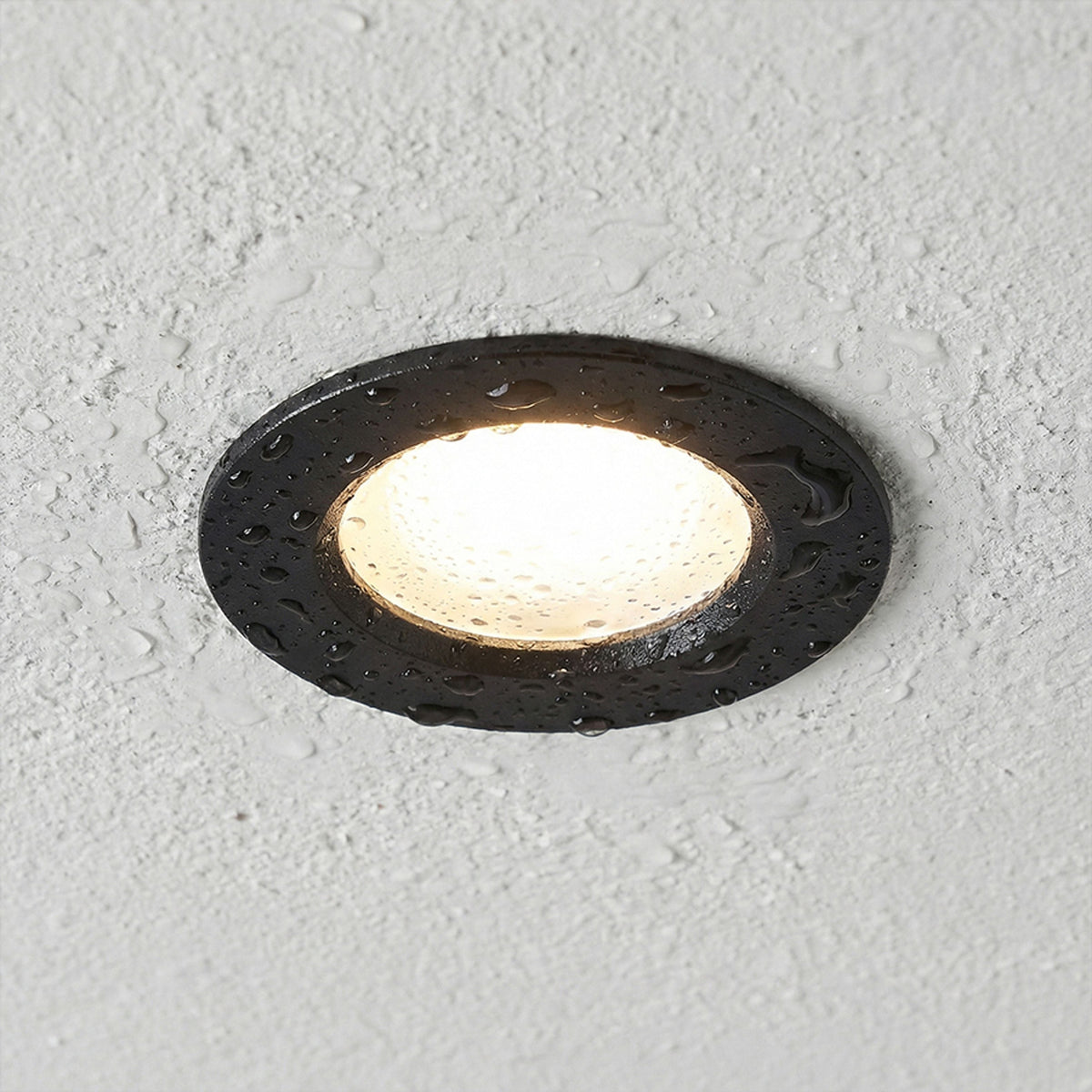 NONO | dimbare inbouwspot badkamer | geintegreerde LED 7W 3000K | IP65 wit of zwart
