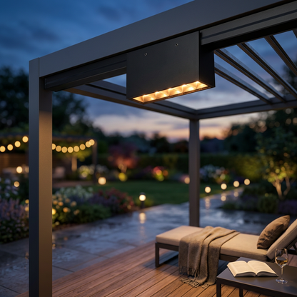 TRACK IP65 LIDO railspot onder een terrasoverkapping bij avond